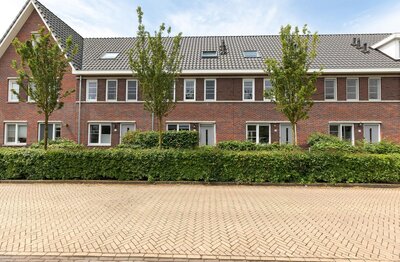Dolf van der Lindenstraat 23 HILVERSUM Dolf van der Lindenstraat 23 HILVERSUM