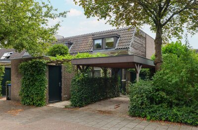 Van der Zaenlaan 15 HILVERSUM Van der Zaenlaan 15 HILVERSUM