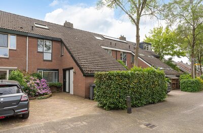 Lama 52 HUIZEN Lama 52 HUIZEN